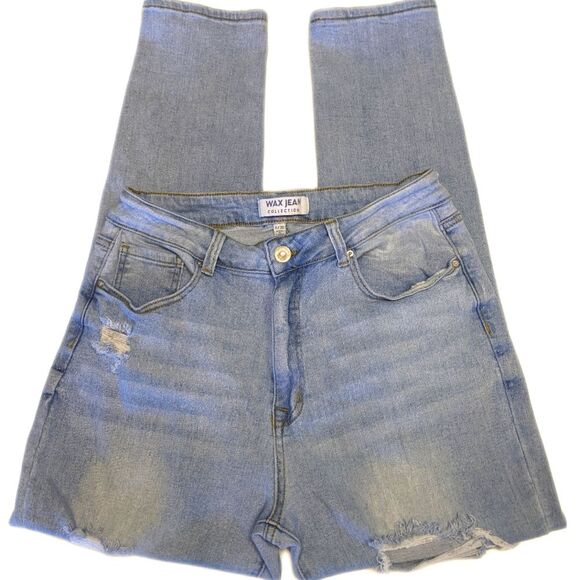 Wax Jean Collection light blue wash distressed boyfriend jeans, size 11/30 - Picture 2 of 6